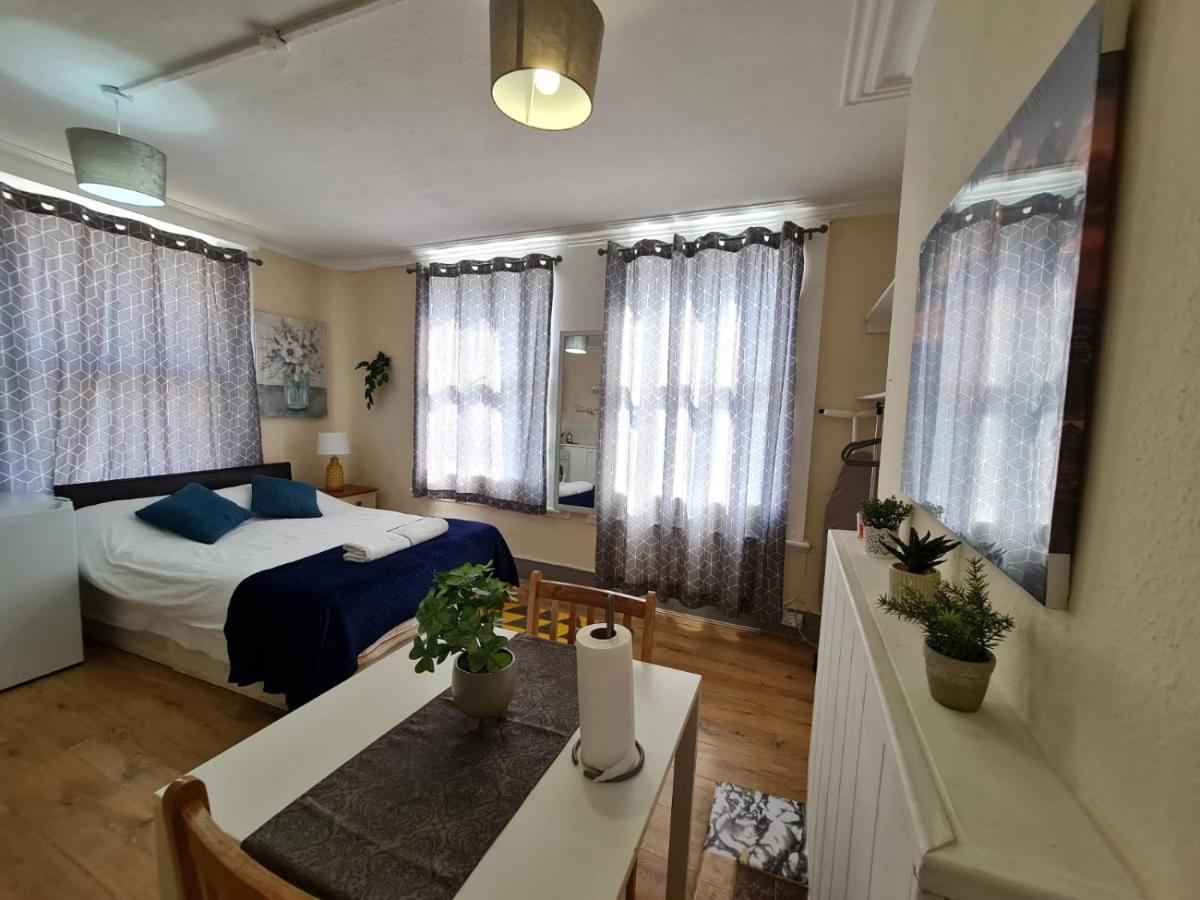 Lovely Private Room Near Central ลอนดอน ภายนอก รูปภาพ